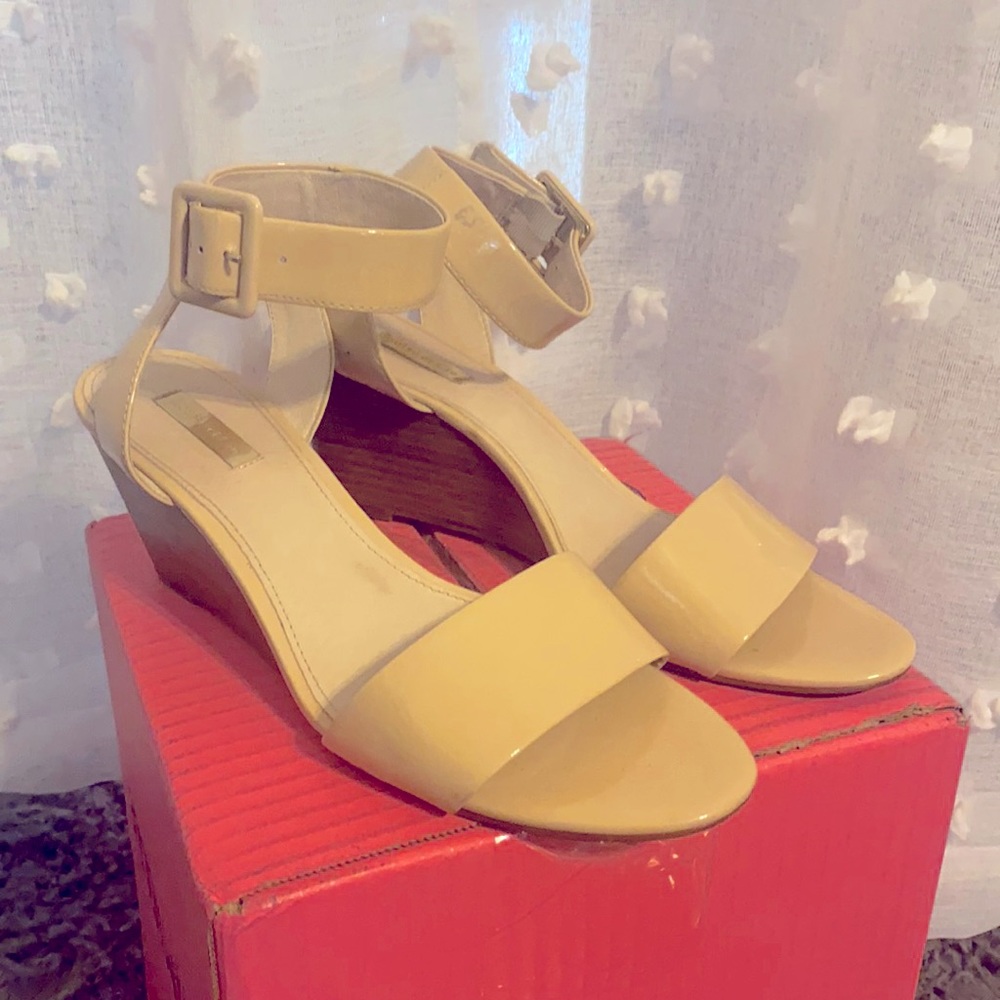 Tan patent leather wedges